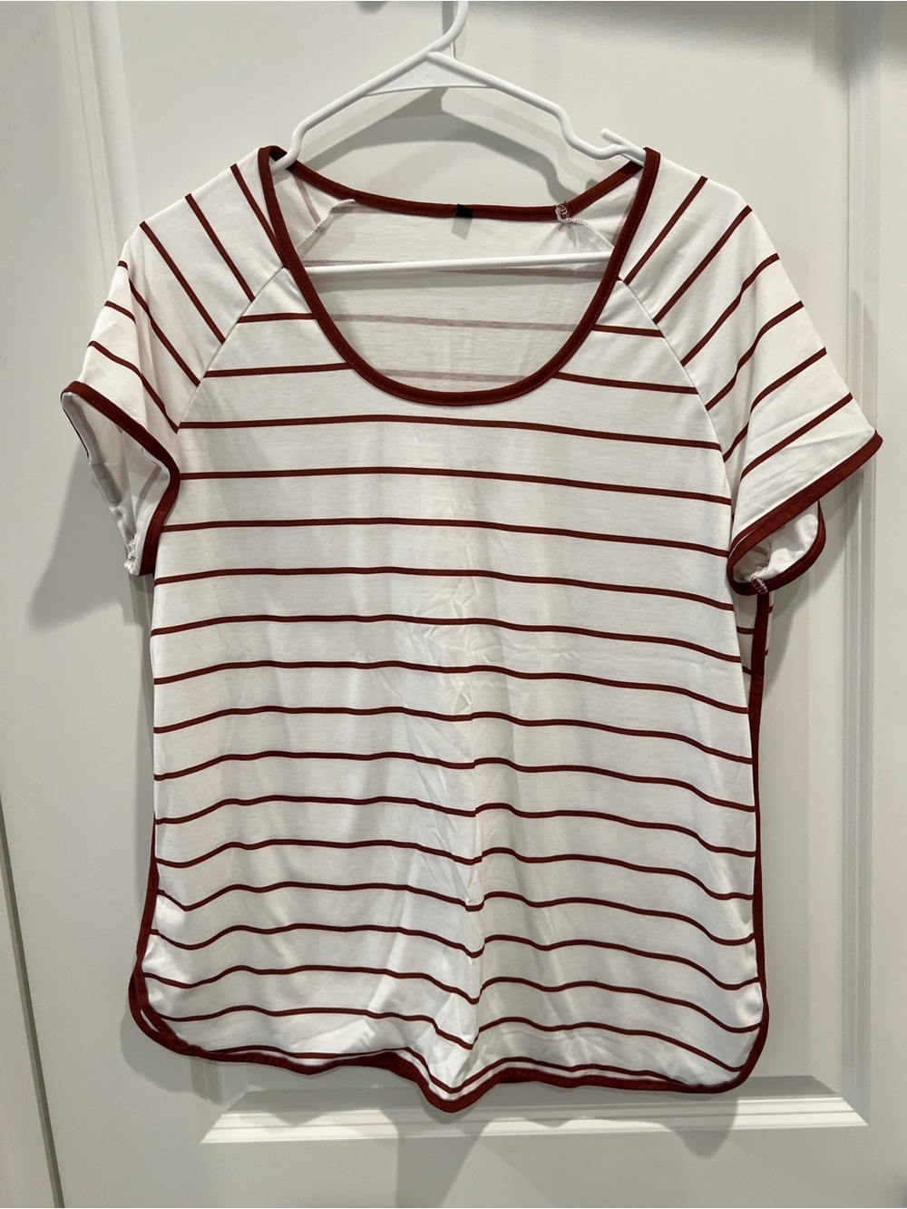 Women’s Striped Scoop Neck Tee - White with Rust Stripes